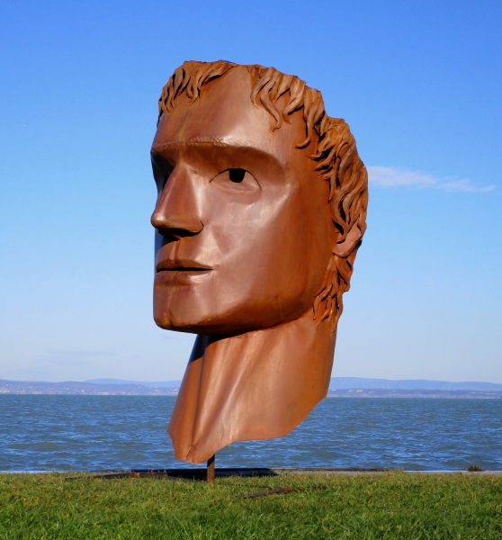 Sculpture head male freestanding